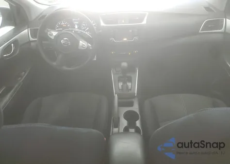 2018 Nissan Sentra S z USA, uszkodzony, nr VIN 3N1AB7AP0JY347437